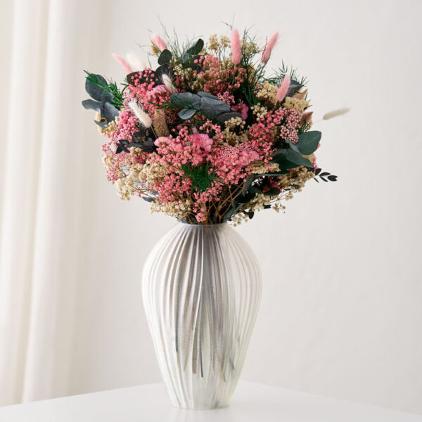 Evighedsbuket I hvid og lyserød med tørret og Langtidsholdbare blomster